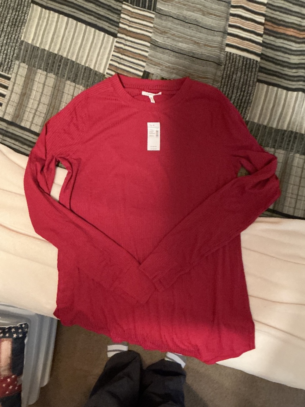 Maroon woman’s small Maurice rib knit long sleeve